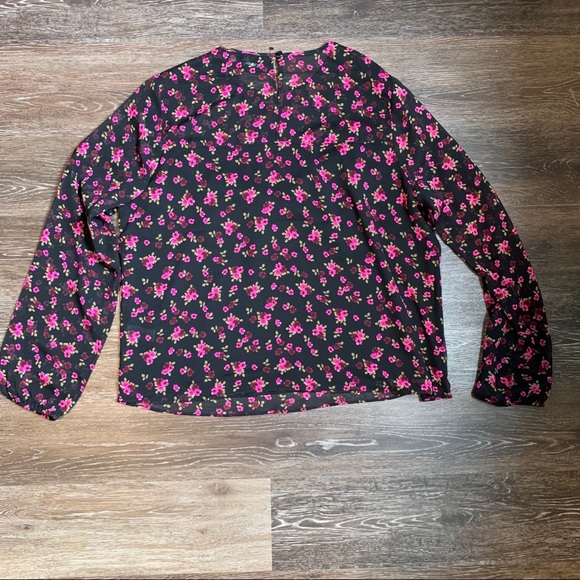 Express Sheer Black Top with Pink Flowers NWT - L - Picture 6 of 6